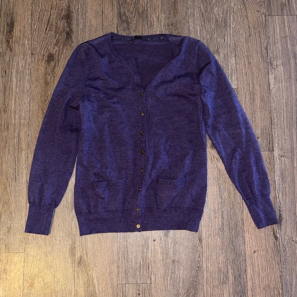 Banana Republic size large extra fine merino wool cardigan sweater